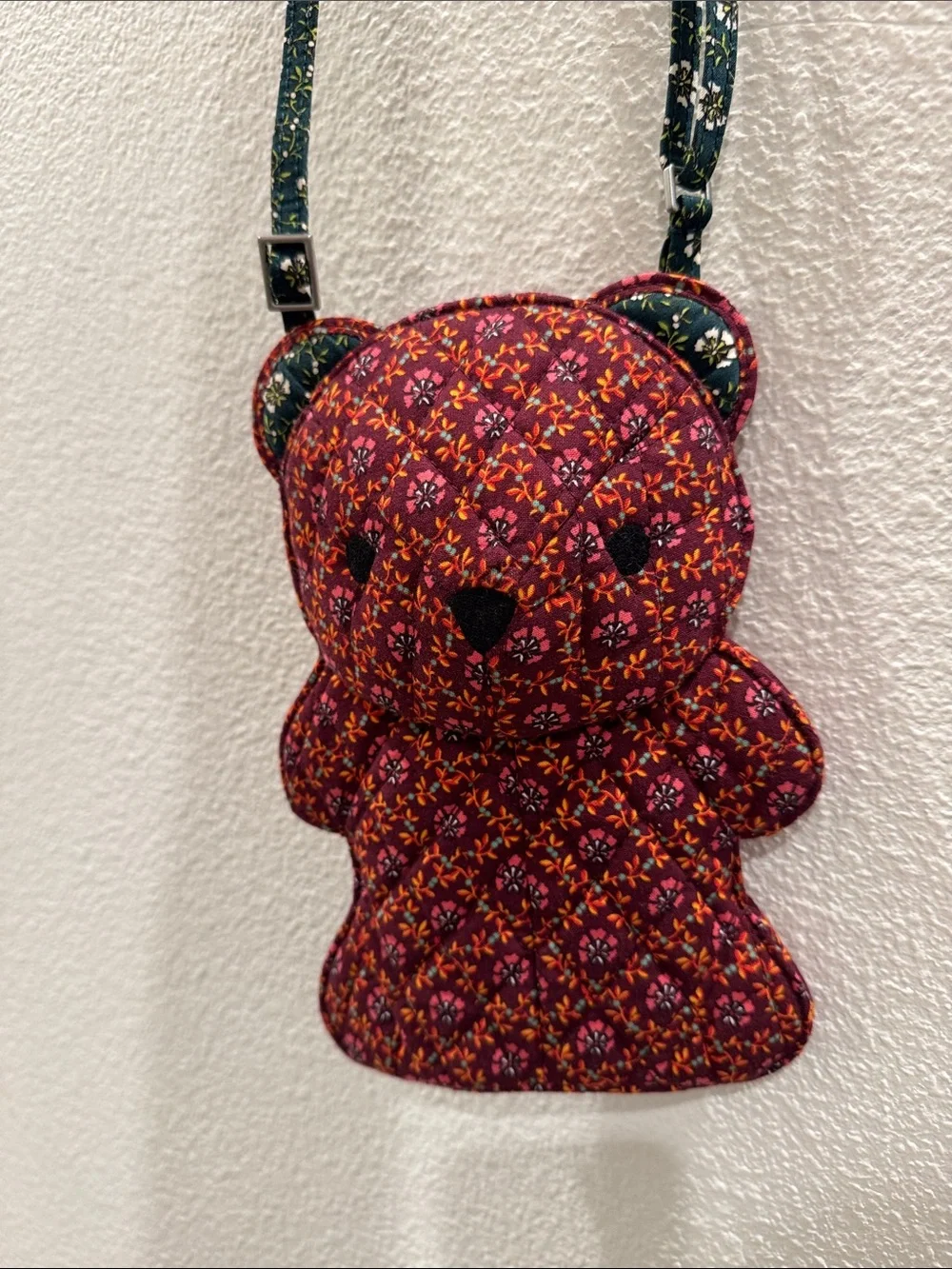 Anthropologie x Vera Bradley Quilted Burgundy‎ Floral Bear Crossbody adjustable